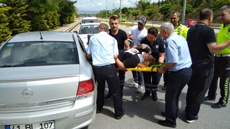 Kontrolden Çıkan Otomobil Karşı Şeride Geçti: 1 Yaralı