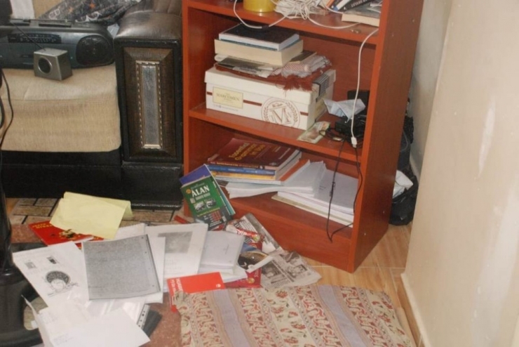 Girdikleri Evden Bir Şey Çalmadan Kaçtılar