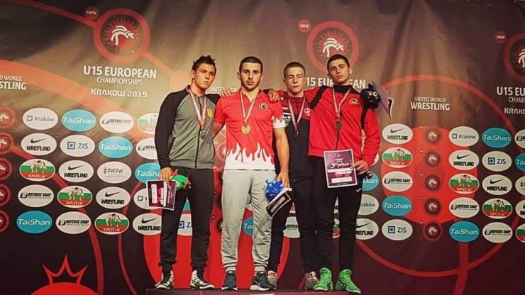 U15 Güreş Takımı’ndan Polonya’da 4 Madalya