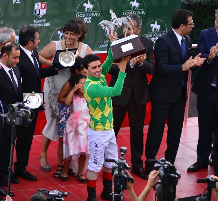 Ahmet Çelik: “Yüreği Erkeklerden Daha Büyük Olan Dişi Safkanla Kazandım”