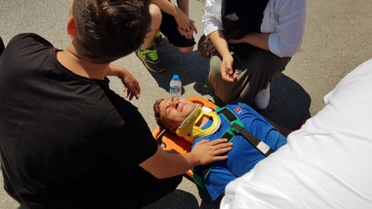 Gemlik’te Motor Kazası Ucuz Atlatıldı