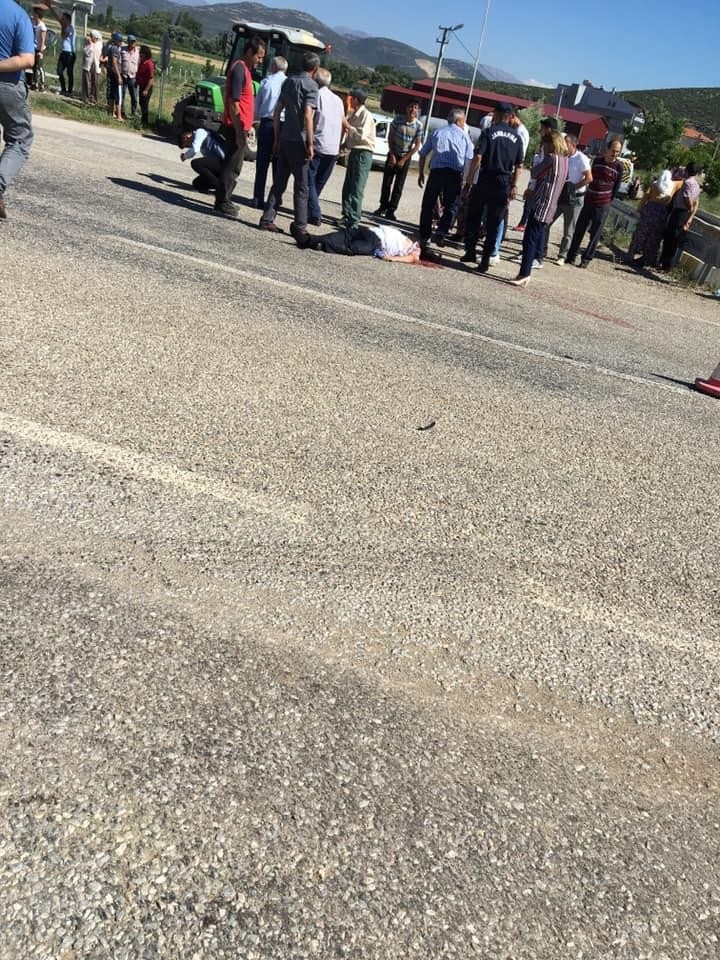 Karşıya Geçerken Otomobilin Çarptığı Yaya Öldü