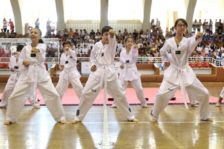 Aydın İl Spor Merkezine Görkemli Açılış