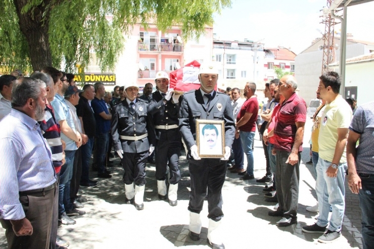 Kansere Yenik Düşen Polis Memuru Son Yolculuğuna Uğurlandı