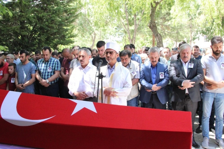 Kansere Yenik Düşen Polis Memuru Son Yolculuğuna Uğurlandı