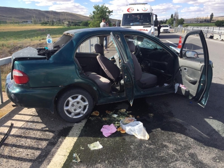 Kayseri-ankara Karayolunda Trafik Kazası: 4 Yaralı