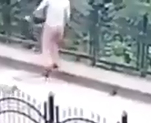 Temizlik İşçisinden Kan Donduran Hareket