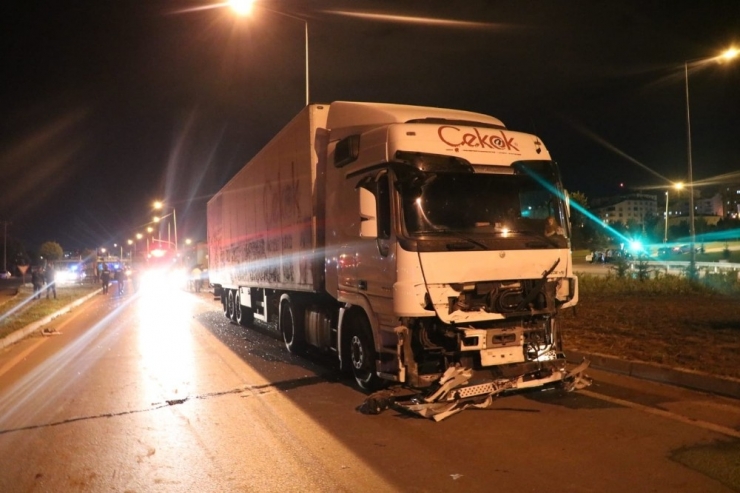 Düğün Konvoyunda Kaza: 1 Ölü, 3 Ağır Yaralı