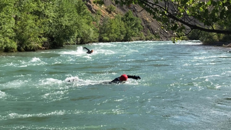 Tunceli’de Kayıp Genci Arama Çalışmaları Sürüyor
