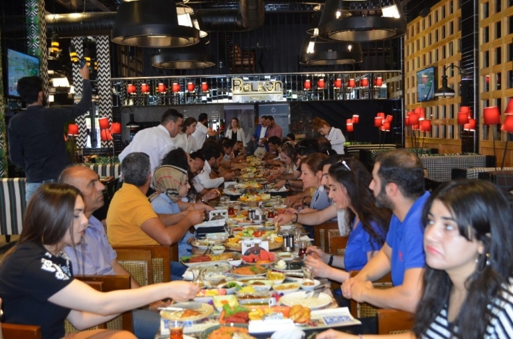 Uluslararası Kıbrıs Üniversitesi Eğitimcilerle Bir Araya Geldi