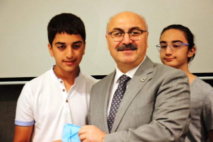 Vali Köşger; “Başarının Tekil Bir Sebebinin Yok. İnsan Azmettikten Sonra Her Şeyi Başarır”