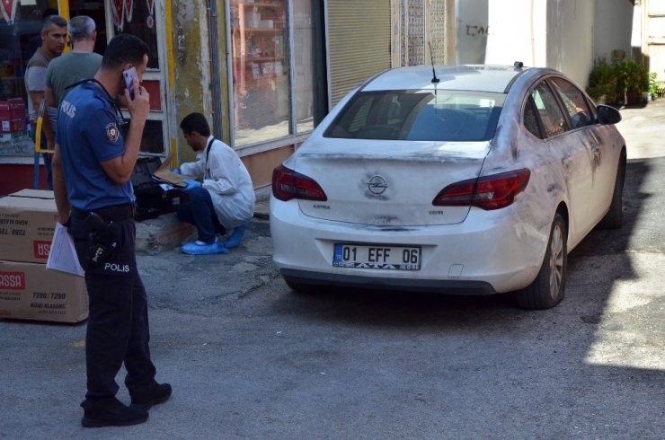 Adana’da Otomobilin Lastiğini Patlatıp, Yardım Etme Bahanesiyle Araçtaki 22 Bin Euroyu Çaldılar