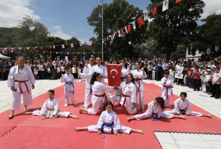 Afyonkarahisar’da Yaz Spor Okulları Açıldı