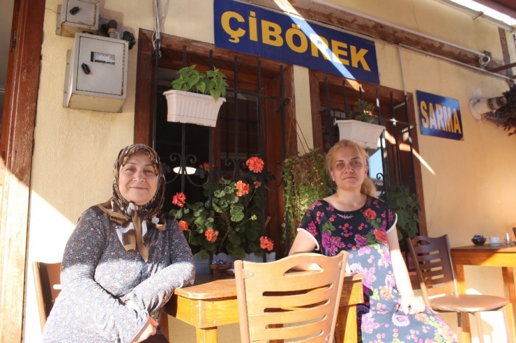 Analı Kızlı Açtıkları İşletmede 7. Yıl