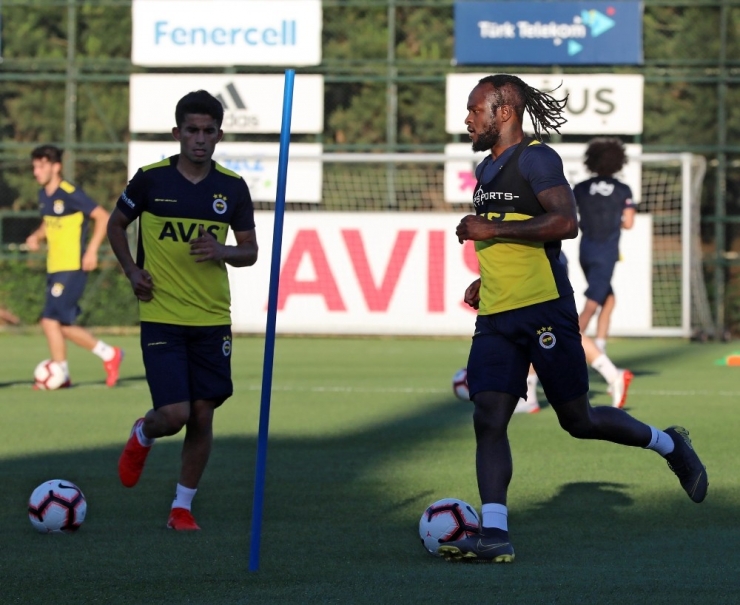 Fenerbahçe Top Başı Yaptı