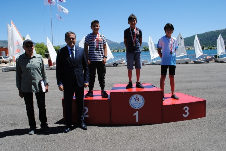 Eğirdir’de Kabotaj Bayramı’nda Yelken Yarışları Düzenlendi