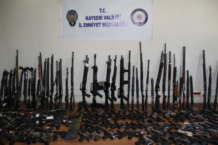 Son 3 Ayda 304 Adet Silah Ele Geçirildi