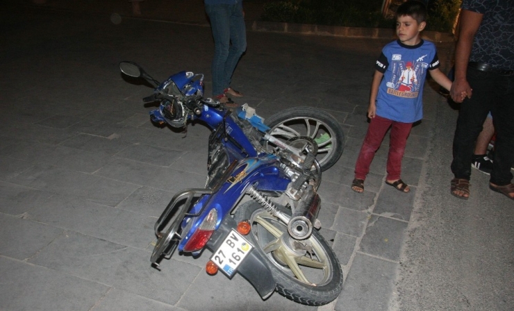 Kilis’te Motosiklet İle Otomobil Çarpıştı: 1 Yaralı