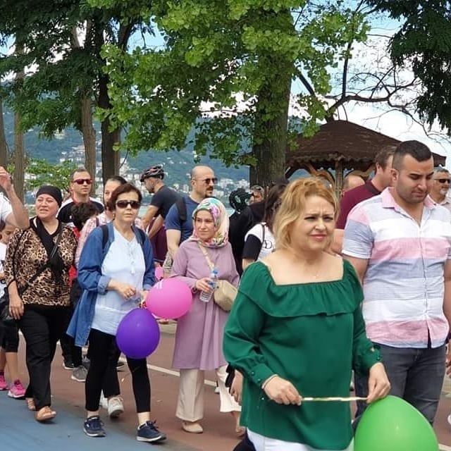 Obeziteye Karşı Yürüdüler