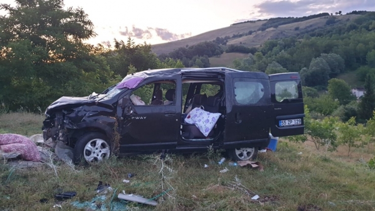 Odtü’deki Mezuniyet Töreninden Dönen Aile Kaza Yaptı: 6 Yaralı