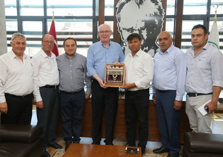 Yörük Beylerinden Kazım Kurt’a Ziyaret