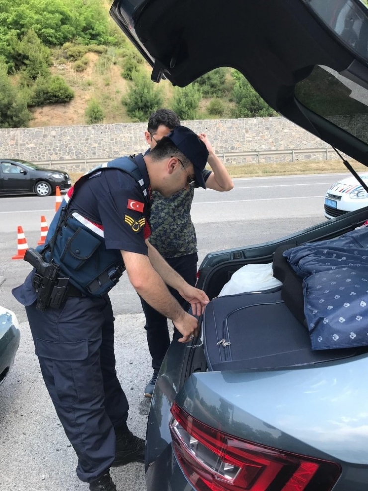 Jandarma Ekipleri Suçlulara Geçit Vermiyor: 56 Tutuklama