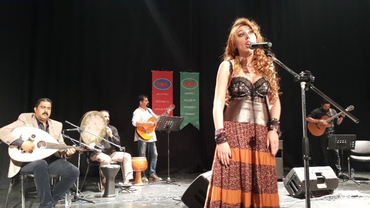 Eskişehir’de ‘5 Dilde Muhteşem Konser’ Coşkulu Geçti