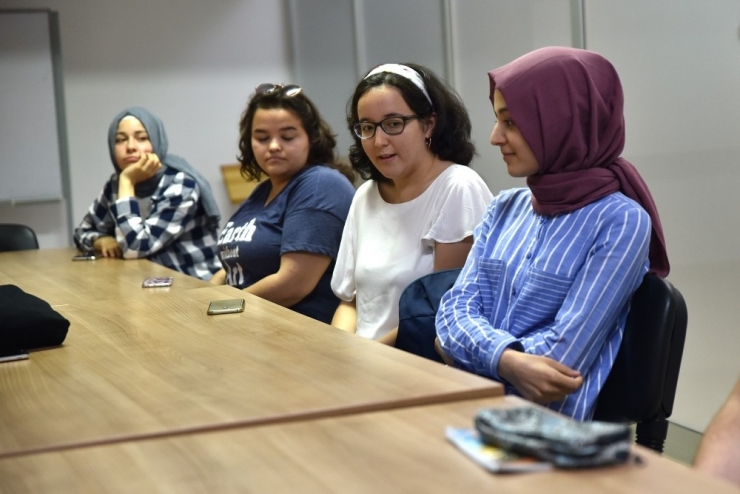 Gençlere Katkı Devam Ediyor