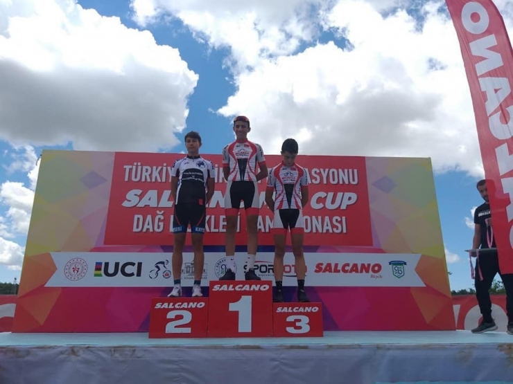 Kayserili Bisikletçiler 2 Altın, 2 Gümüş Madalya İle Döndü