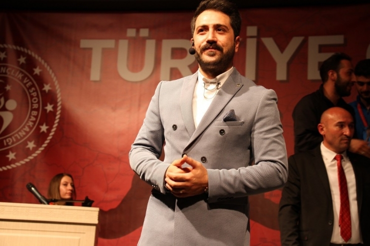 Curling Şampiyonlarına Görkemli Tören