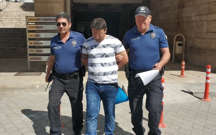 25 Yıl Ceza Olan Şahsın Adliye Kapısını Kırıp Kaçması Kısa Sürdü