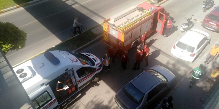 Korkuluklarda Oturan Kadın Ekipleri Harekete Geçirdi