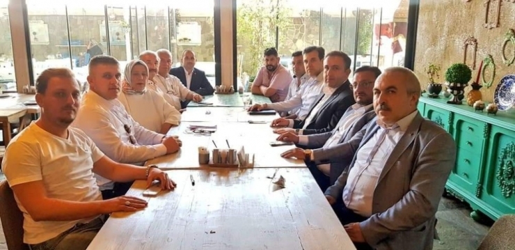 Esgin, Muhtar Buluşmalarına Devam Ediyor