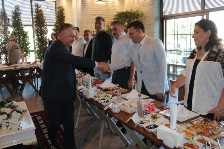 Vali Yazıcı Lgs Şampiyonlarıyla Bir Araya Geldi