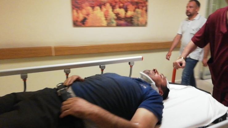 Kafasına Sac Düşen İşçi Yaralandı