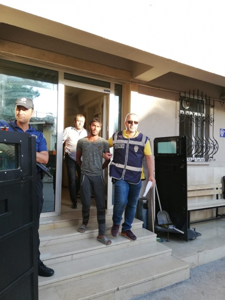 Bebek Arabası Hırsızı Son İşinde Yakalandı