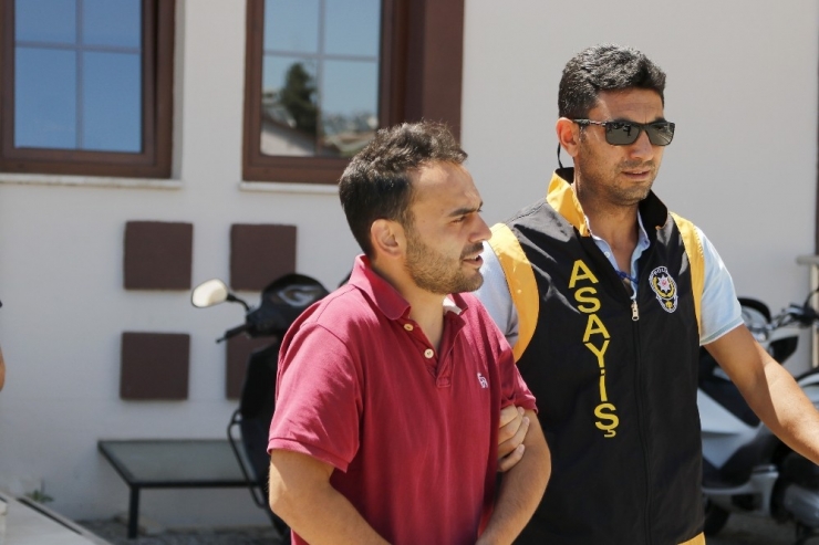 Çalıntı Otomobille Polisten Kaçan 2 Şüpheliden 1’i Tutuklandı