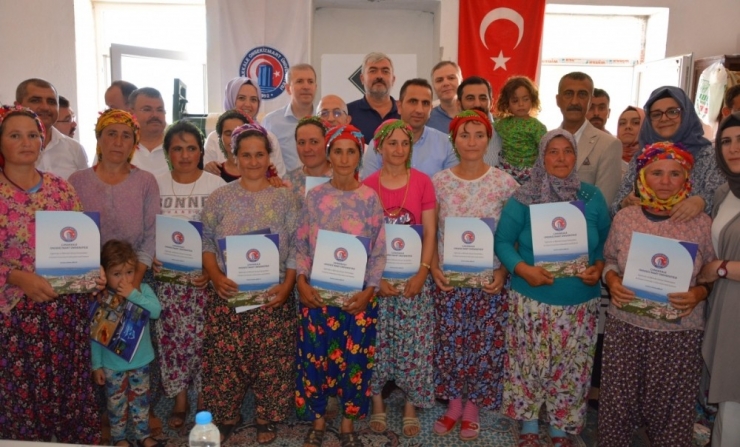 Çamkabak Köyünde Sertifika Töreni