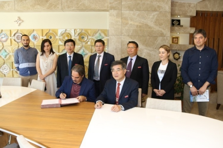 Nevü, Çin Jiangsu Üniversitesi İle İkili İşbirliği Anlaşması İmzaladı