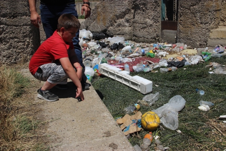 Sulama Kanalına Düşen Çocuğun Suçlusu Ailesi Oldu