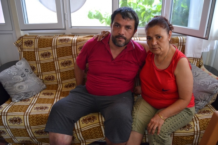 Çaresiz Hastalığın Pençesinde Kıvranıyor