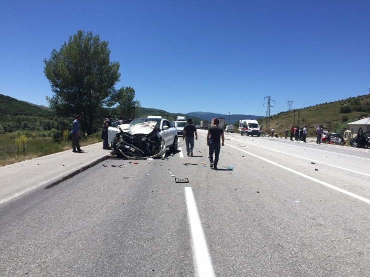 Erzincan’da Feci Kaza: 3 Ölü, 6 Yaralı