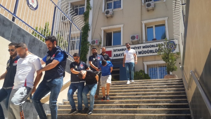 Esenyurt’ta Sahte Polislerden Gasp