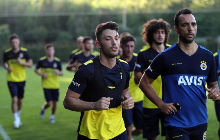 Fenerbahçe’de Yeni Sezon Hazırlıkları Sürüyor