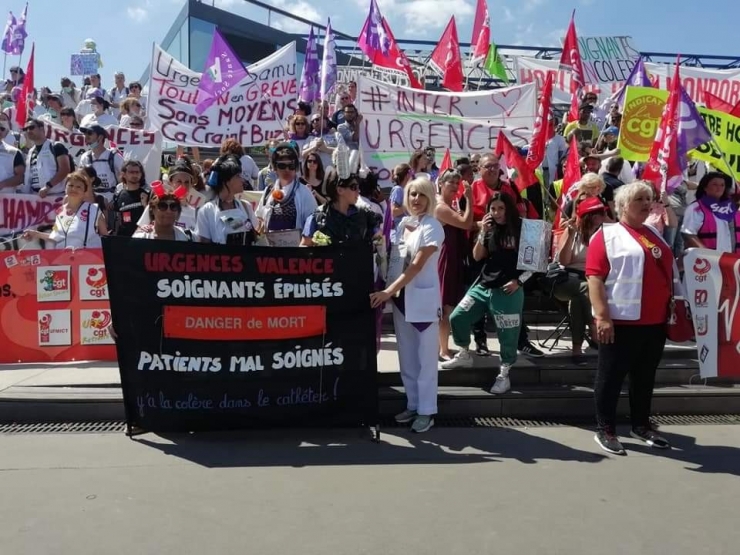 Fransa’da Acil Servis Çalışanları Grev Yaptı