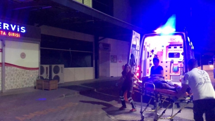 Uzman Çavuş Bıçakla Yaralandı