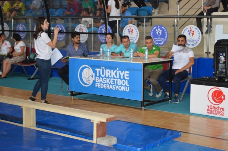 Hakkari Spor Lisesinin Yetenek Sınavına Yoğun İlgi