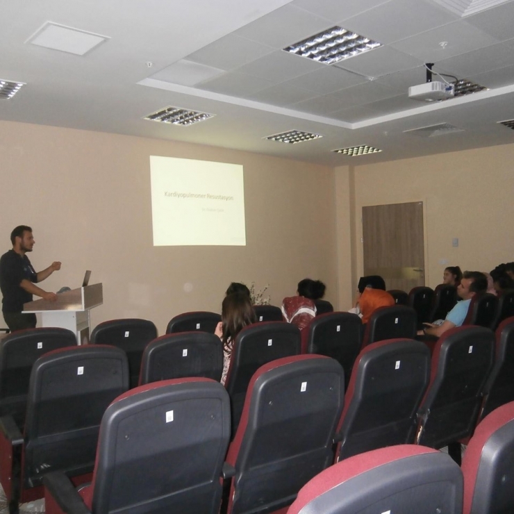 Hastane Personeline ’Temel Yaşam Ve İleri Yaşam Desteği Eğitimi’