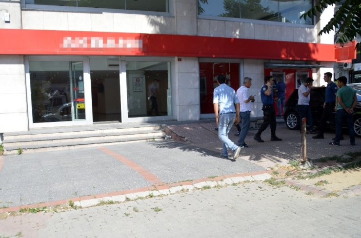 Bayrampaşa’da Banka Soygunu Girişimi