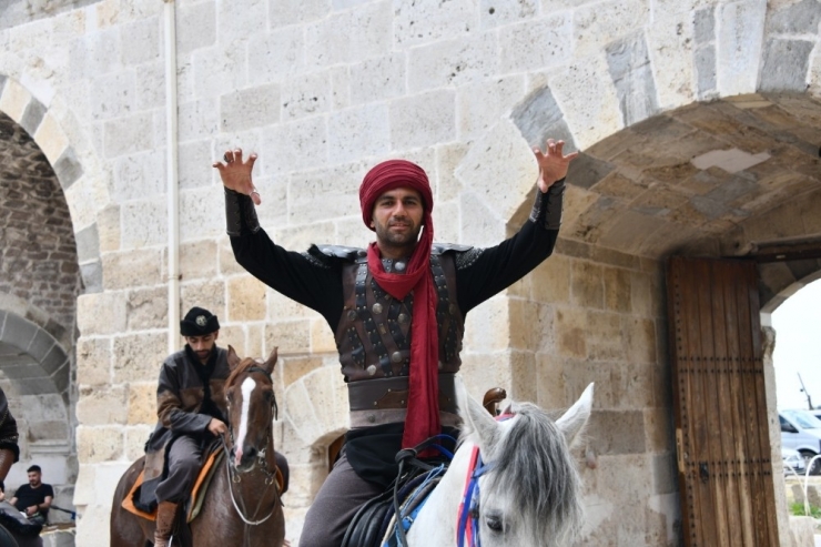 Konyaspor’dan ’Diriliş’ Temalı Forma Tanıtımı